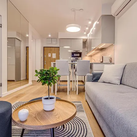 Lejlighed Rentplanet - Michalczyka Wrocław